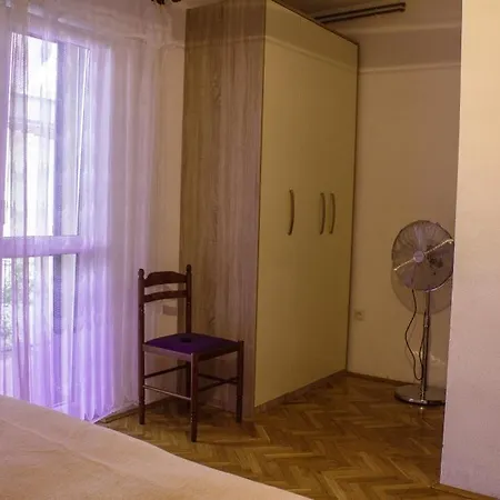 House 公寓 *